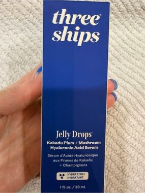 THREE SHIPS Jelly Drops Kakadu Plum + Mushroom Hyaluronic Acid Serum NEW IN BOX